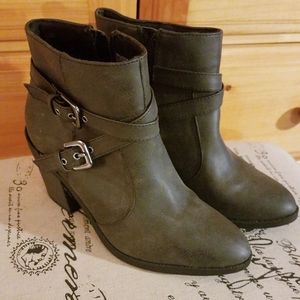 Faded Glory gray boots
